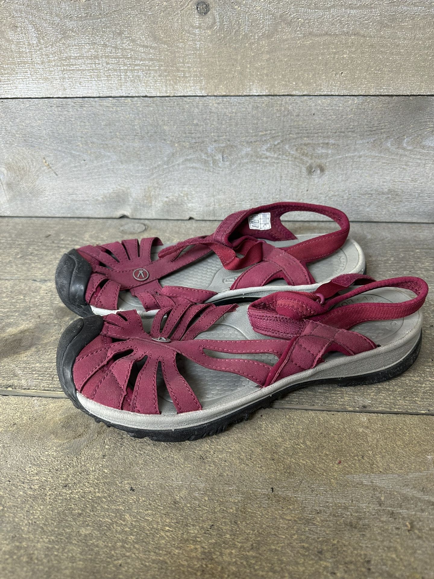Keen Rose Women’s Size US 11 Outdoor Sport Water Sandal Red Waterproof