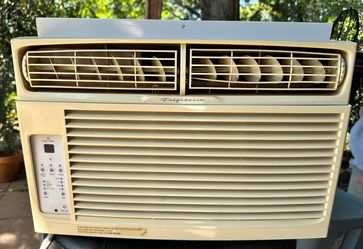 2 Frigidaire Window AC Units Both Work