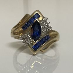 Gorgeous Gold Sapphire Ring, Size 7