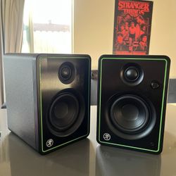 Mackie CR4-X Studio Monitors