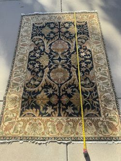 Hand-Knotted Taj Mahal Wool Area Rug
