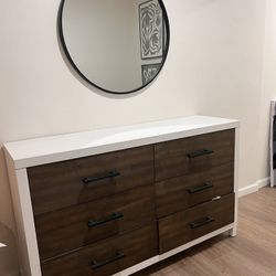 Dresser & mirror 