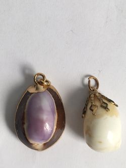 2 Beautiful Vintage pendants. Both for $7