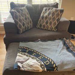 Sectional With Chaise & Ottoman