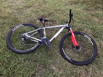 Mal ama de casa Metropolitano 2015 novara matador 29er: mountain bike:hardtail medium frame for Sale in  Charlotte, NC - OfferUp