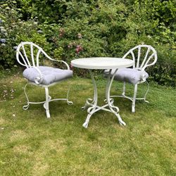 Metal Bistro Table And Chairs 