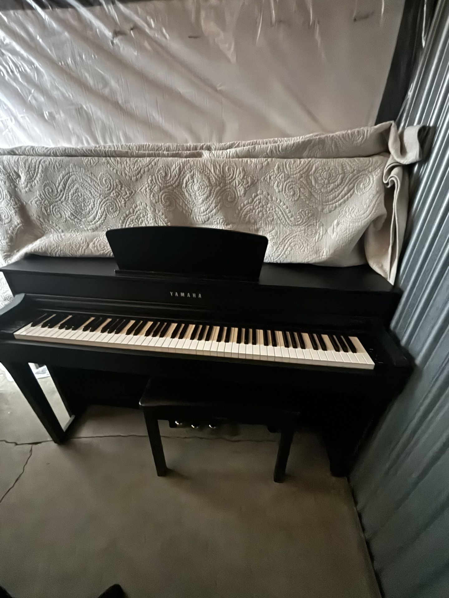 Yamaha Upright Piano/Digital 