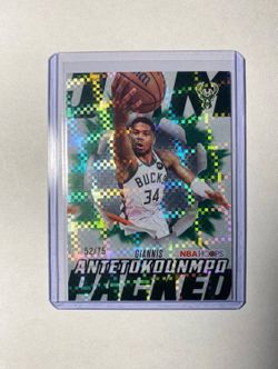 2025-26 Topps NBA Hoops Jam Packed Giannis Antetokounmpo Green Pixel Burst /75