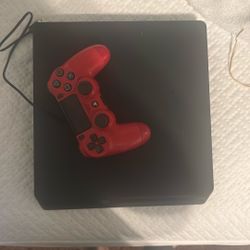 PS4 Slim 