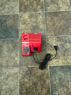 Milwaukee M18/M12 Charger