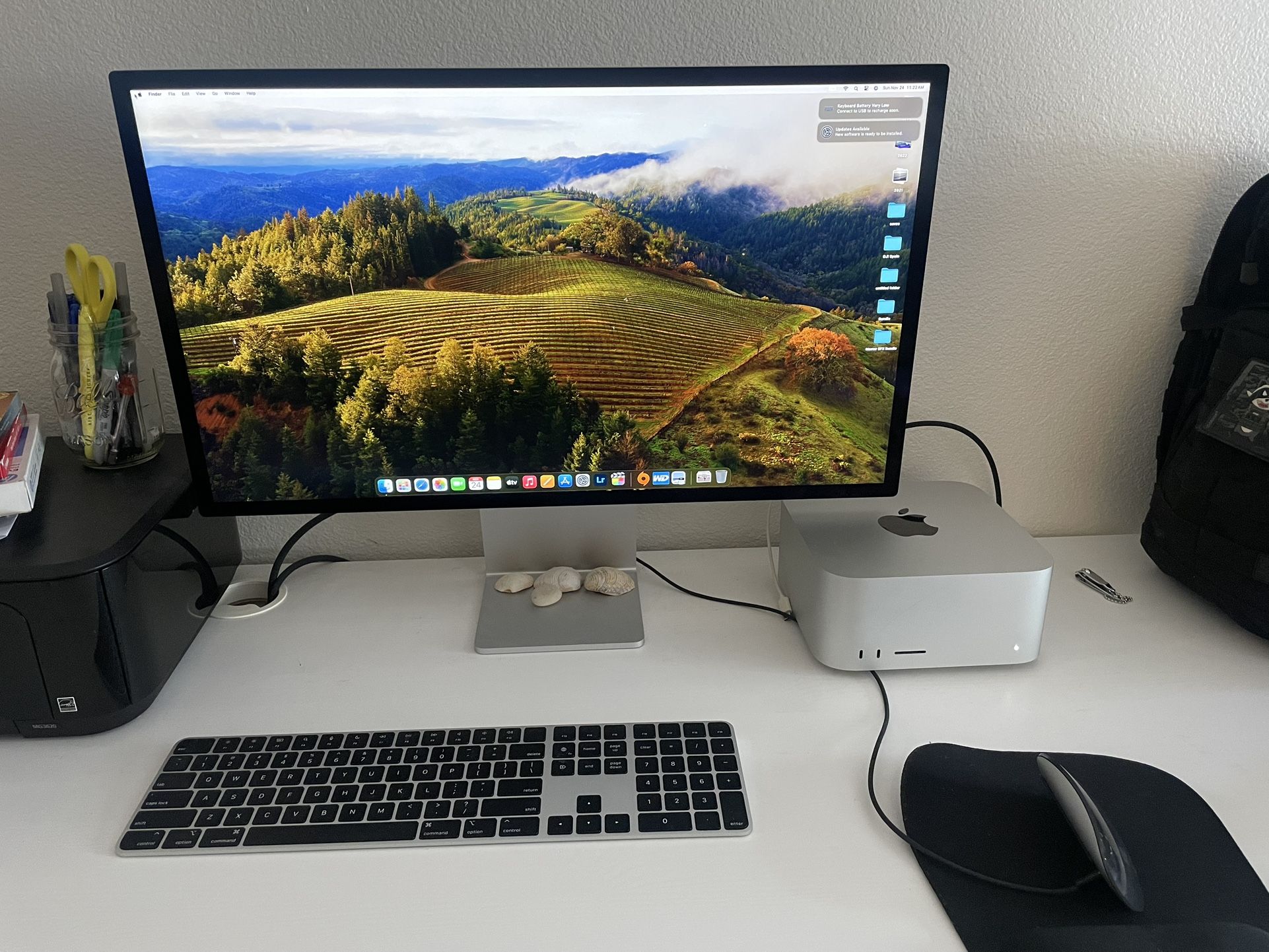 Mac Studio + Studio Display + Magic Mouse & Keyboard 