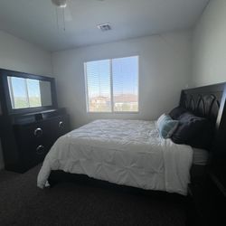 Queen Bedroom Set (not Including Mattress And Box Spring)
