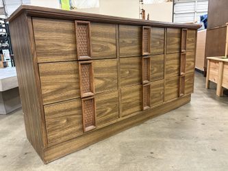 1970’s 9 Drawer Dresser w/ Basket Weave Details