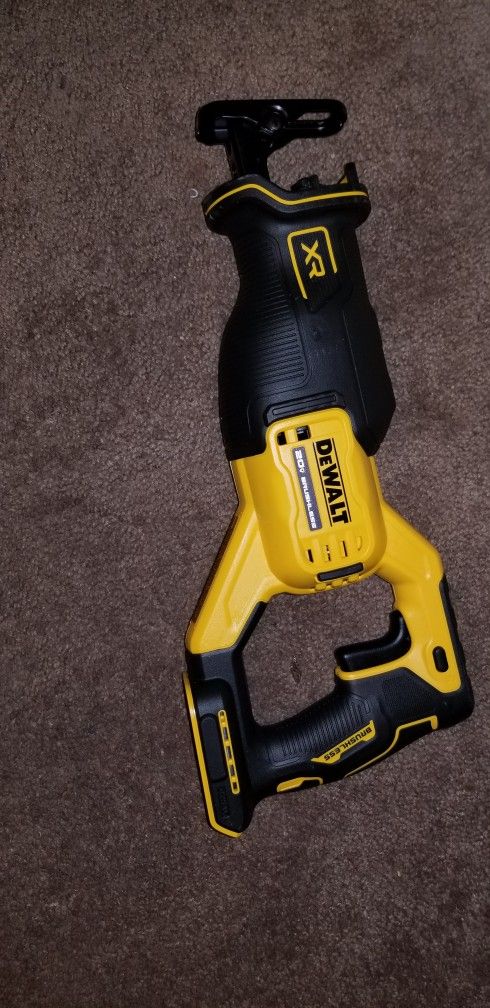 Dewalt Sawzall 20v Motor Brushless Powerfull New Version.