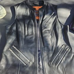 Women’s Black Leather Vest, Size Large