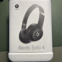 BEATS SOLO 4 brand new NEVER OPENED 