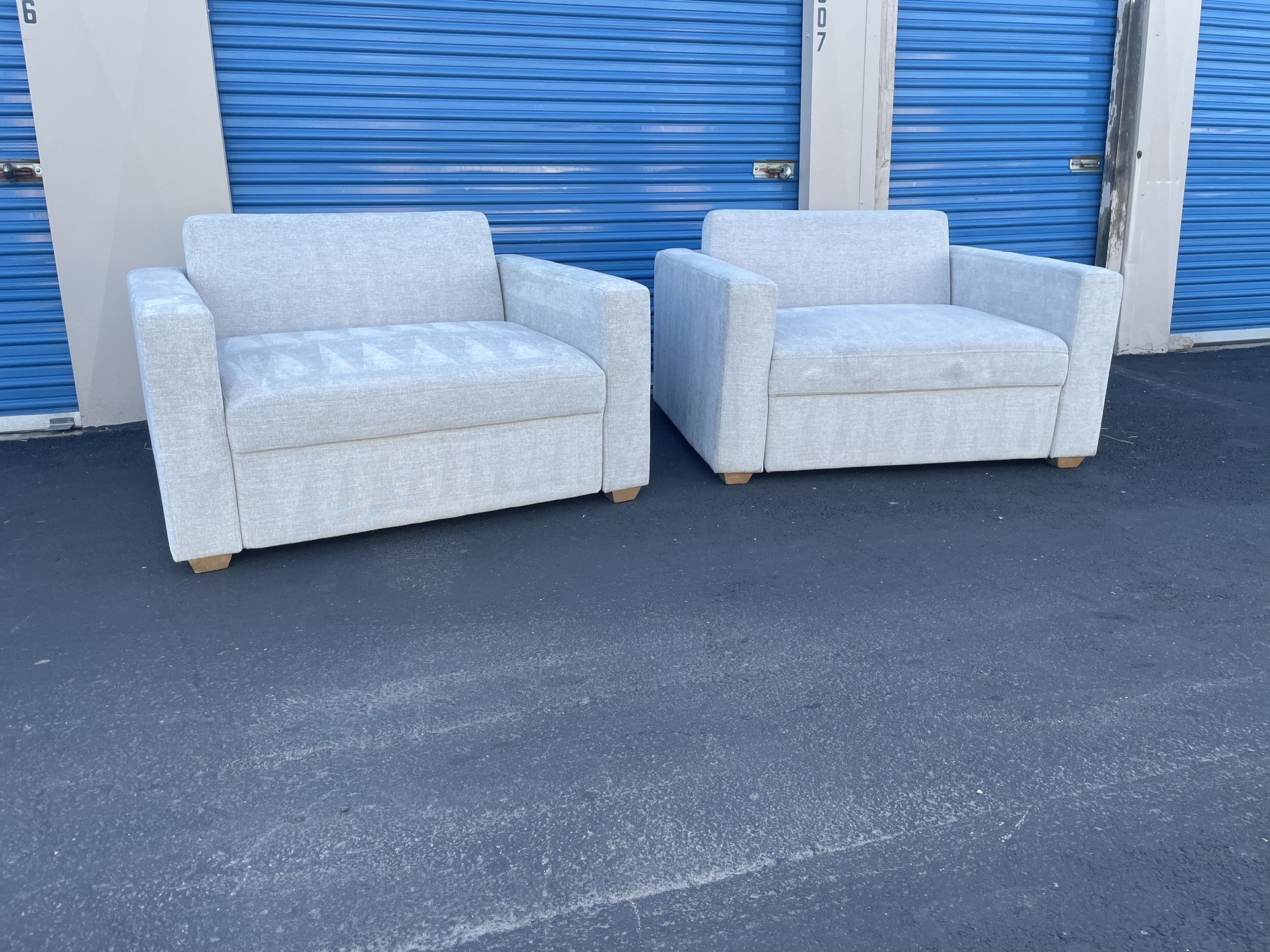 Thomasville Dillard Convertible Sleeper Chair Set- Delivery Available