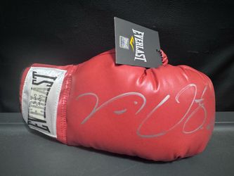Boxing gloves 🥊