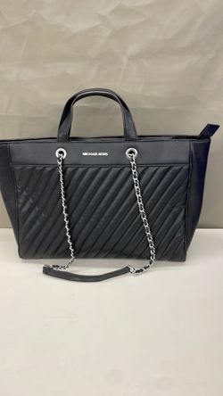Michael Kors Tote. Item No 459 (Shopgoodwill)