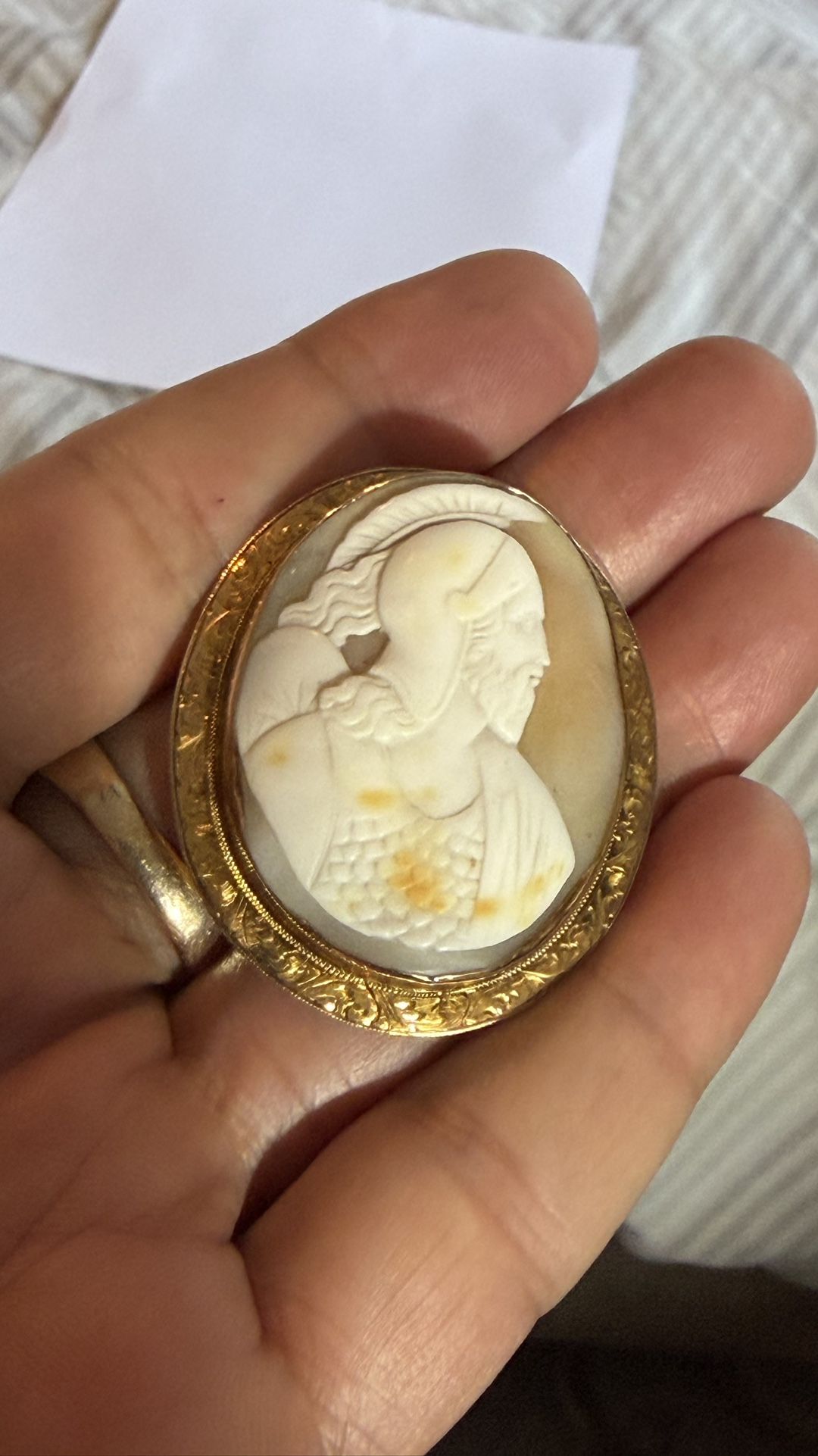10k Solid Gold Large Cameo Brooch, Fantastic Design, Total Weight 9.65 Grams 