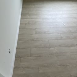 LUXURY VINYL FLOORING 