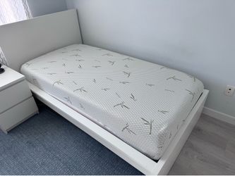 Ikea Malm twin bed w/mattress