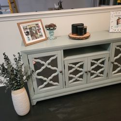 Country Chic TV Console