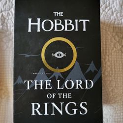 The Hobbit and The Lord of the Rings Boxed Set: The Fellowship / The Two Towers / The Return of the King

