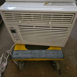 12000 btu ac window unit works great blows ice cold