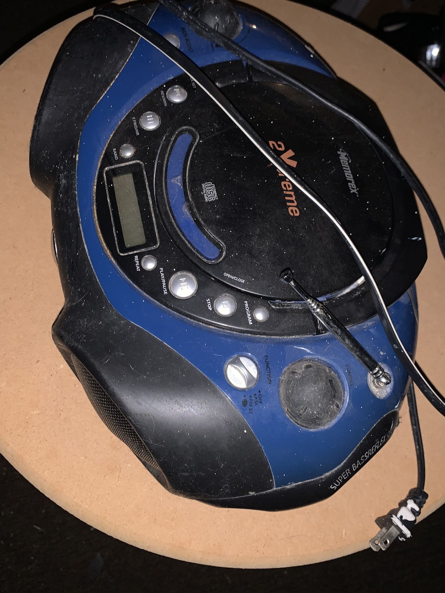 Memorex 2xtreme Am/fm Radio With CD Player