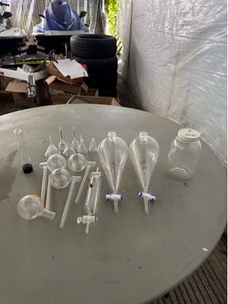 Industrial Chemistry Laboratory Glassware Collection – 300+ Pieces – Pyrex & Specialty Lab Glass
