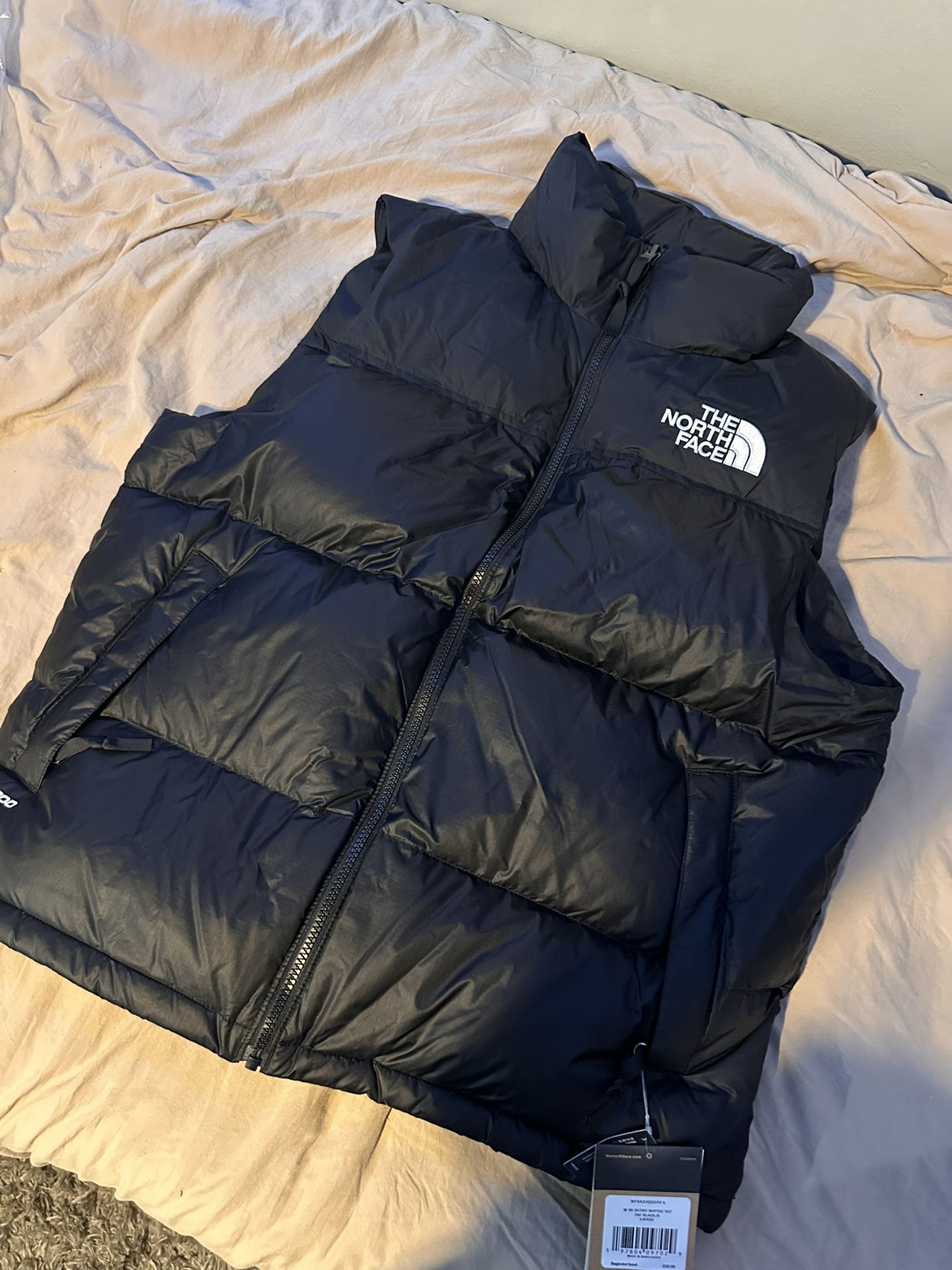 Brand New Men’s Vest NorthFace Jacket Size Large (taking offers)