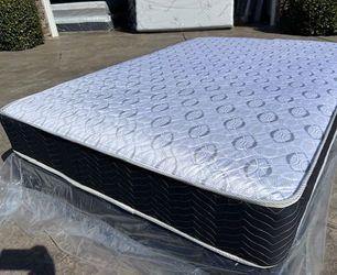 Queen Orthopedic Deluxe Collection Mattress!!