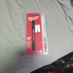 Milwaukee Rechargeable Flashlight And Laser Pointer 