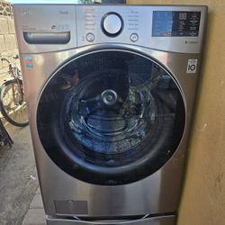 LG ThinQ Washer & Dryer Set