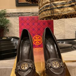 Tory Burch Brown Suade Heel 