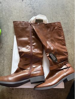 Women’s brown boots size 9