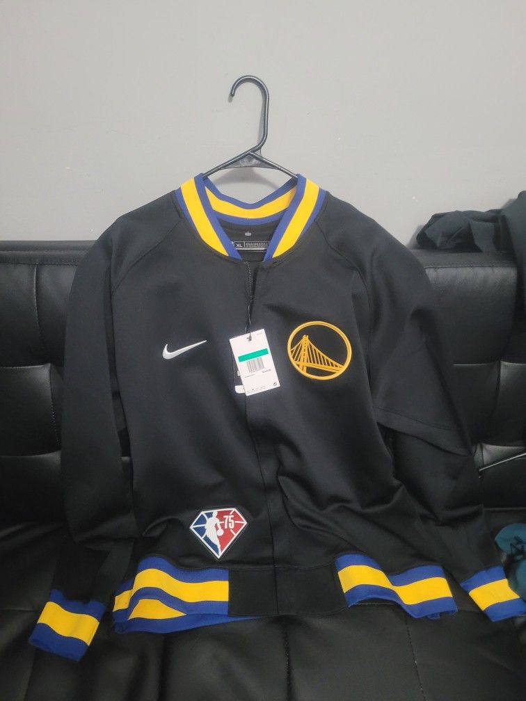 Nike Men's 2023-24 City Edition Golden State Warriors Black Showtime Full Zip Jacket