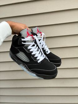 Jordan 5s size 9/5 130$