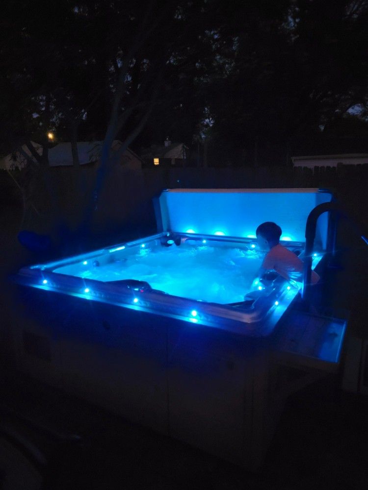 Royal Spa hot . (Regal)1