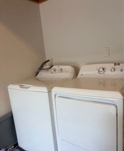 Washer and dryer set