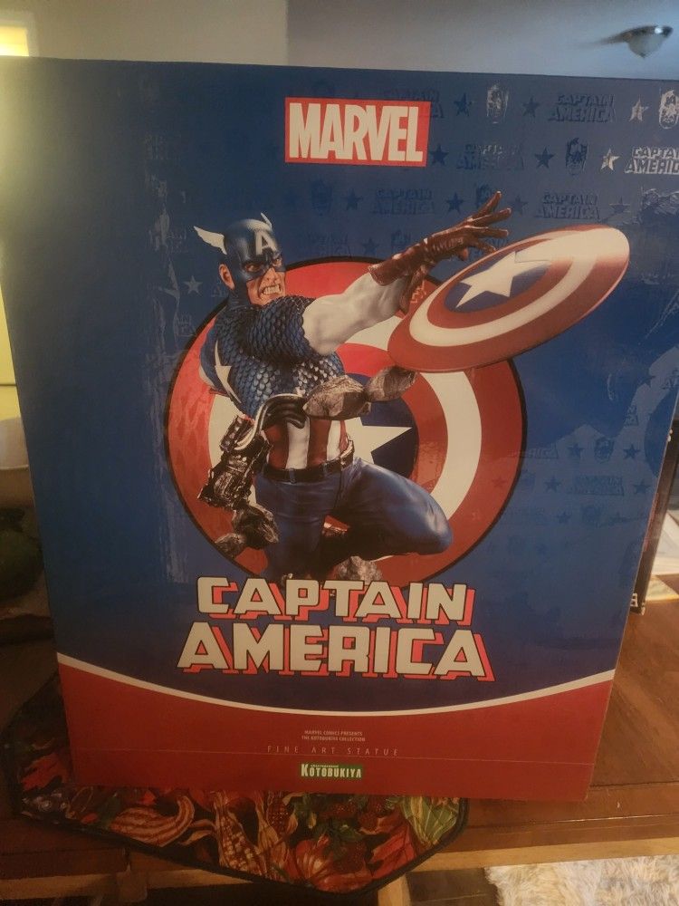 Captain America Statue