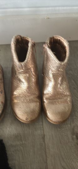 Girl shoes