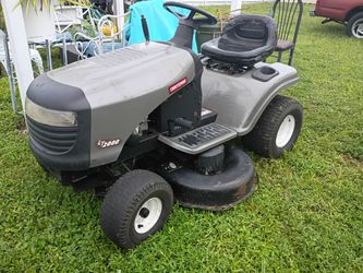 Craftsman LT2000 Riding Lawn Mower
