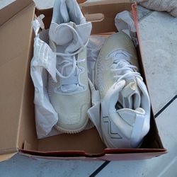 New Balance Size 15 D Shoes 