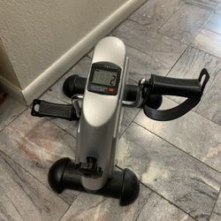 Mini Pedal Exercise For Legs! 