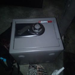 Sentry Combination Safe