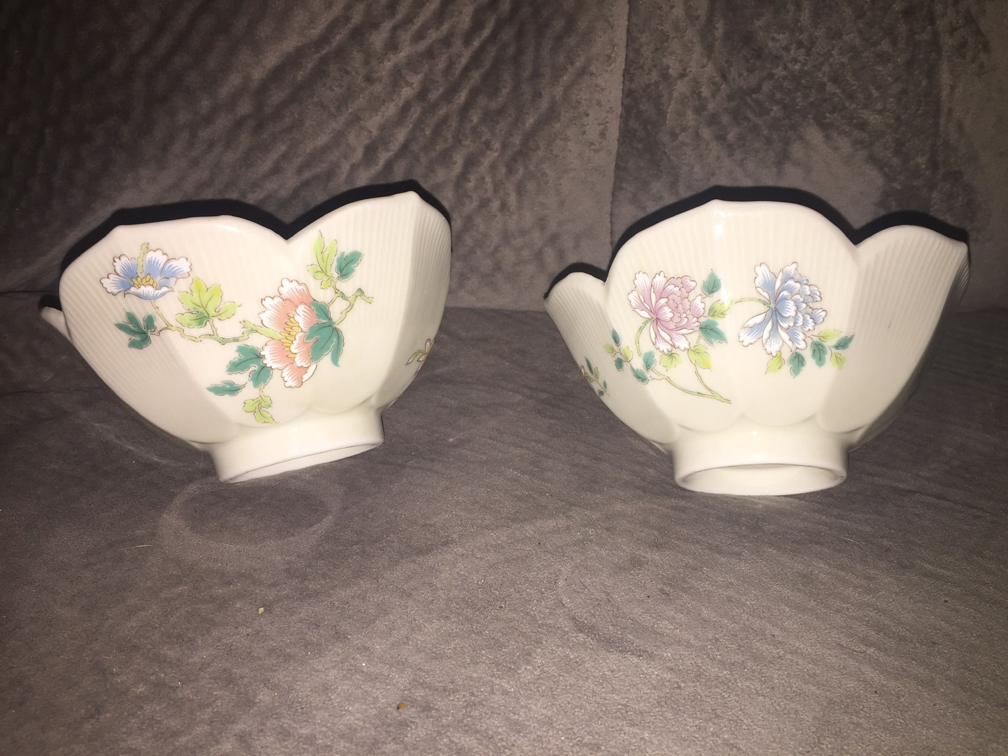 Vintage Cho-Cho San Francisco flower shaped rice bowls hand painted