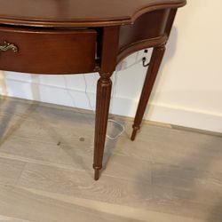 Wooden Coffee Table/Tv Stand 