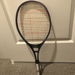 tennis racquet
